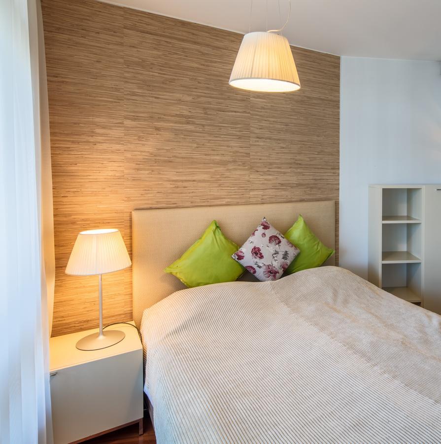Апартаменты City Center Park View Studio With Sauna And Balcony Хельсинки Экстерьер фото